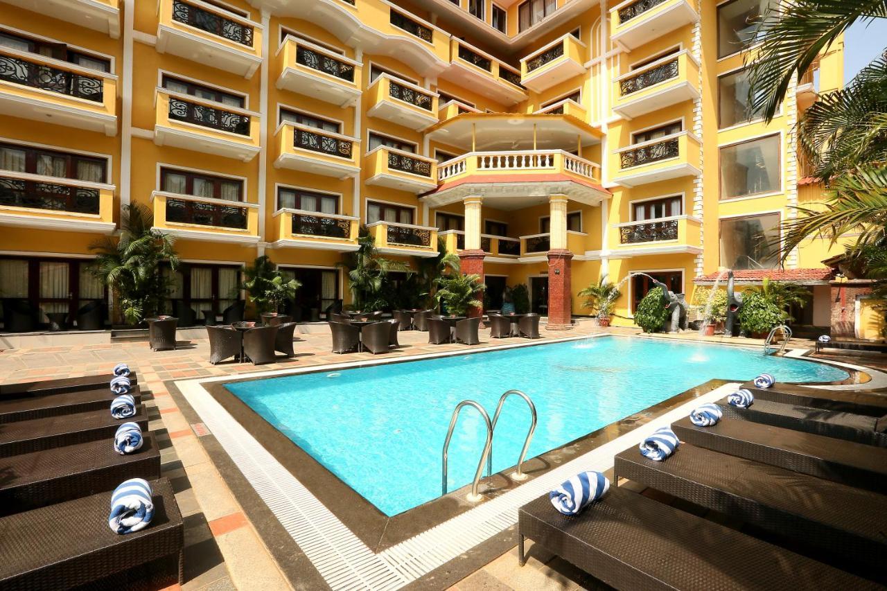 De Alturas Resort Candolim Eksteriør billede